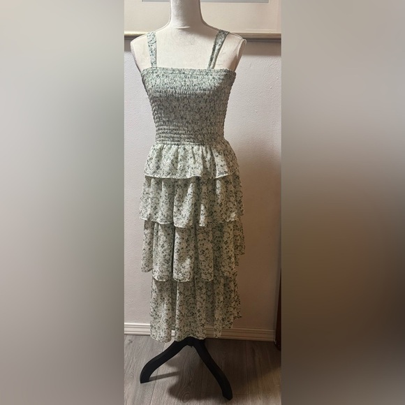 Mimi Chica Casual Floral Sleeveless - Picture 1 of 10